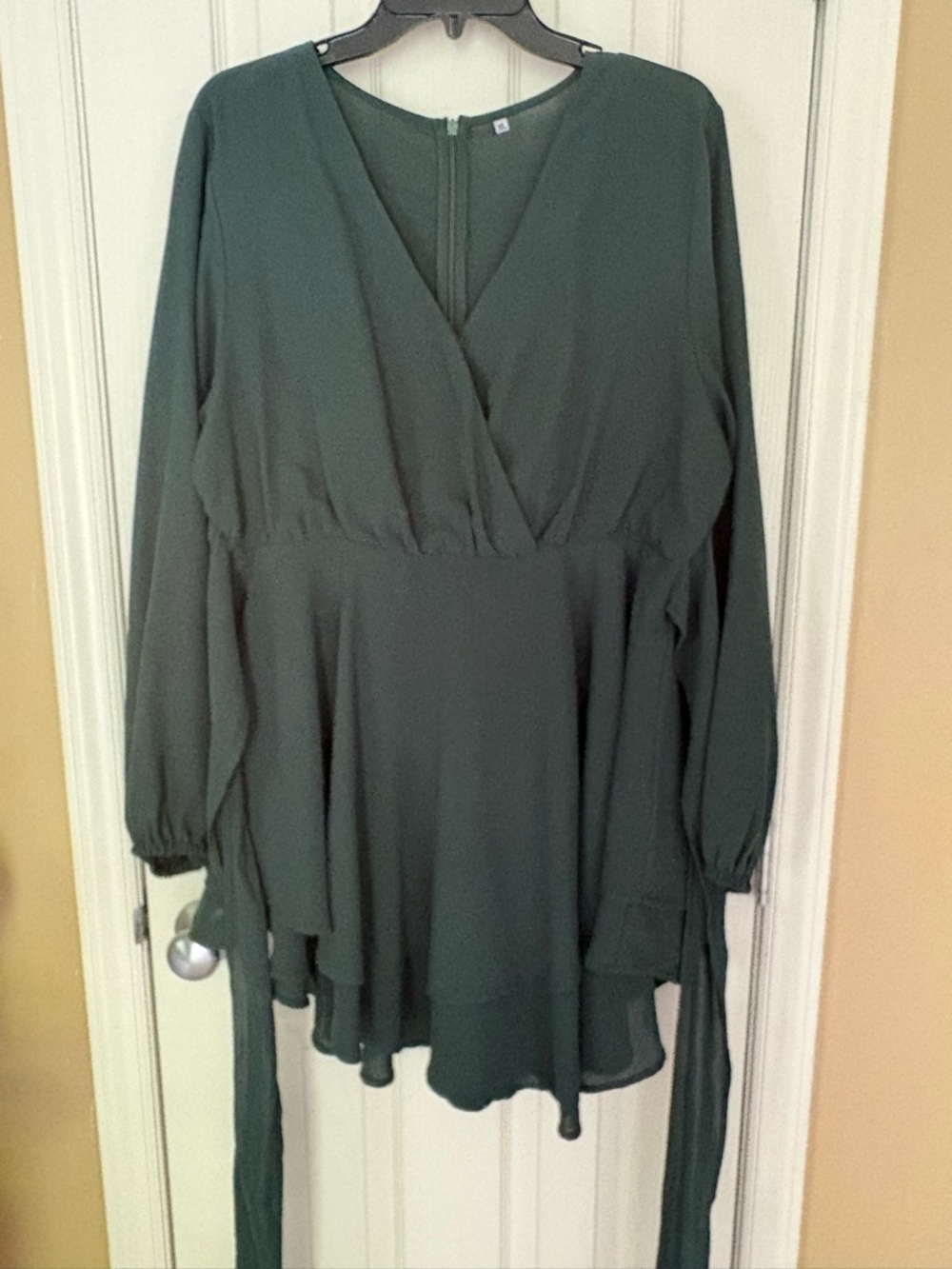 Deep Green V-Neck Mini Dress with Tie Waist